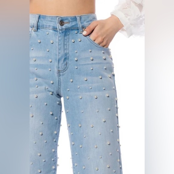 Akira Pearl Jeans - Picture 1 of 6